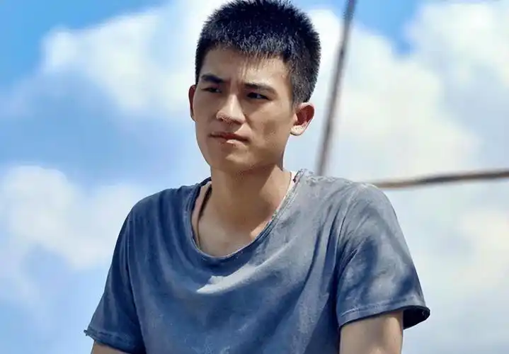 分手5年,再看欧豪和马思纯的现状,才明白当年谢霆锋多有眼光