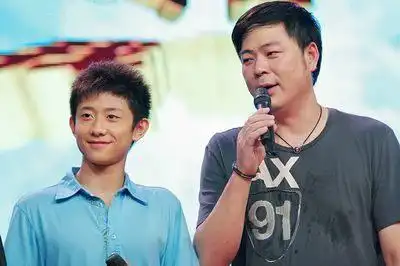 其实让观众们"久等了"的不只是张一山高亚麟这对"父子档",还有情景