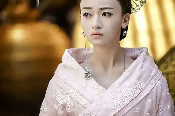 朝歌许凯迎来影视剧高产期人气女演员吴谨言势头强劲