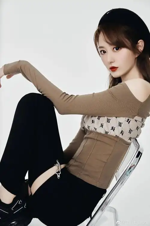 腾讯nba女主播小七(长江以北,小七最美)_篮球新闻 - 黑白体育