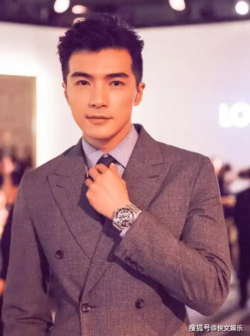 演员贺军翔公开婚后房产信息直言房贷压力大