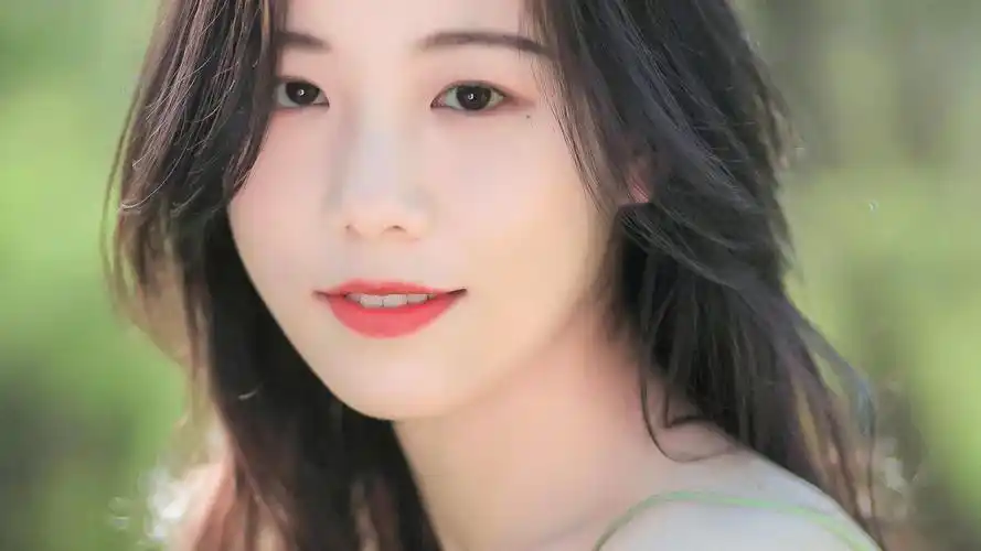 户外清新优雅可爱森系小仙女壁纸