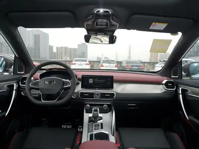 吉利缤越 驾驶舱内饰配置