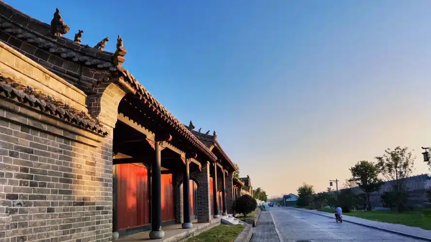 晨曦中美丽的商丘古城