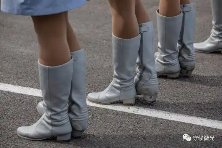 又美又帅女民兵阅兵演练画面刷屏自带特效