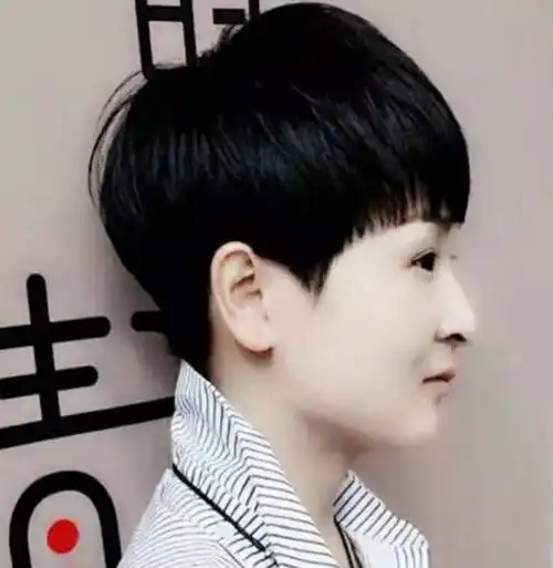 头发少不吹不烫不染的哪种短发好看?_发型_时尚_效果