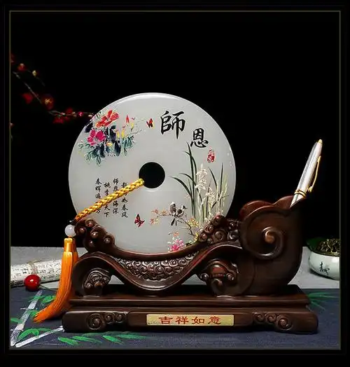 毕业季礼物送老师纪念品的毕业摆件定制实用女办公室桌面笔筒教师节