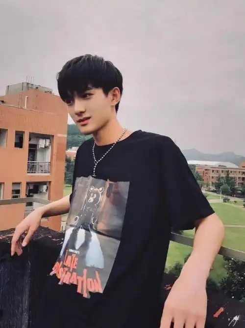 [小鲜肉帅哥]男神级的小鲜肉写真图片-小虾米