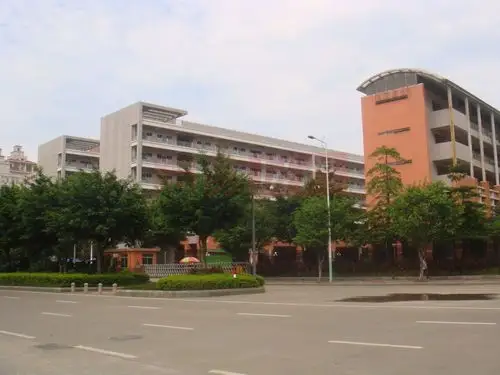 博学公馆 周边配套 禺山高级中学01