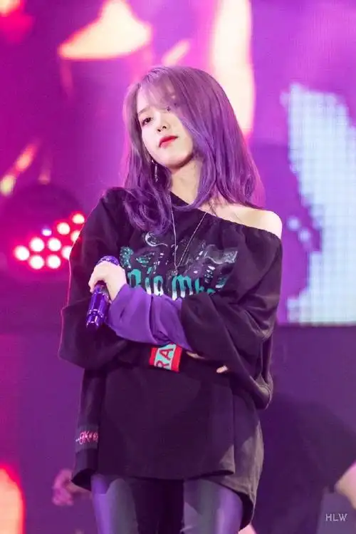 iu紫发#行走的发色种草机iu李知恩,你最喜. 来自娱乐潮流 - 微博