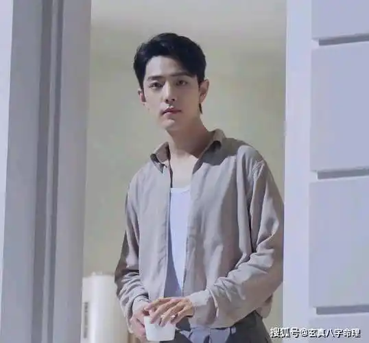 肖战与世界冠军谌龙合作感受曝光!默契十足,球场相约温馨互动