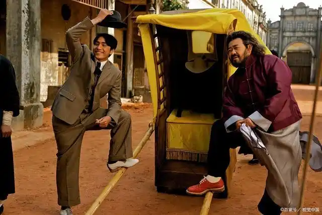 十年了,姜文导演《让子弹飞》依然是国产黑色喜剧片的巅峰