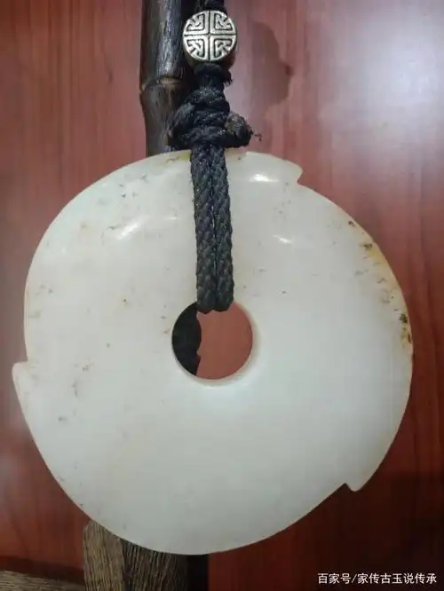 中国社会文物因各种问题流失了国外,也有被国内收藏家保护在手里