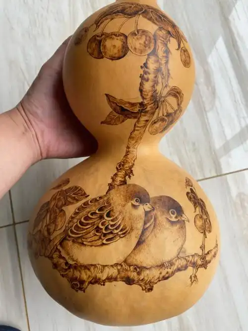 临汾千寻画室成人美术班学员葫芦烙画