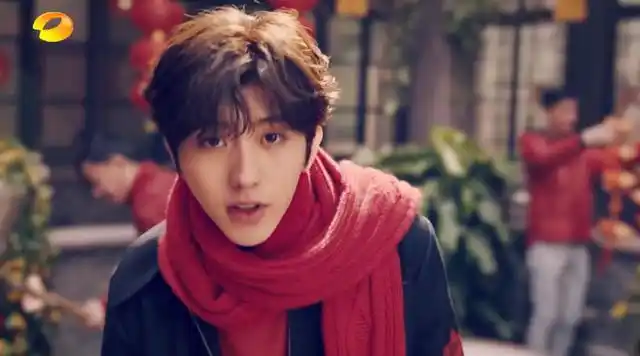 1月18日晚19:30,锁定2020年湖南卫视春晚,来和蔡徐坤一起看满满的年货