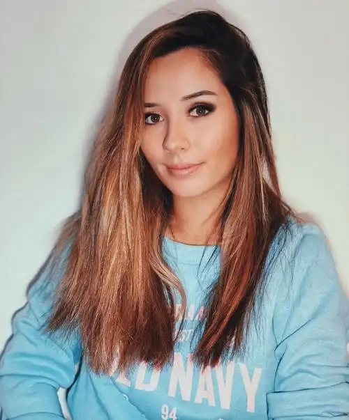 组图加拿大美女高尔夫实力强身材娇小成绩斐然