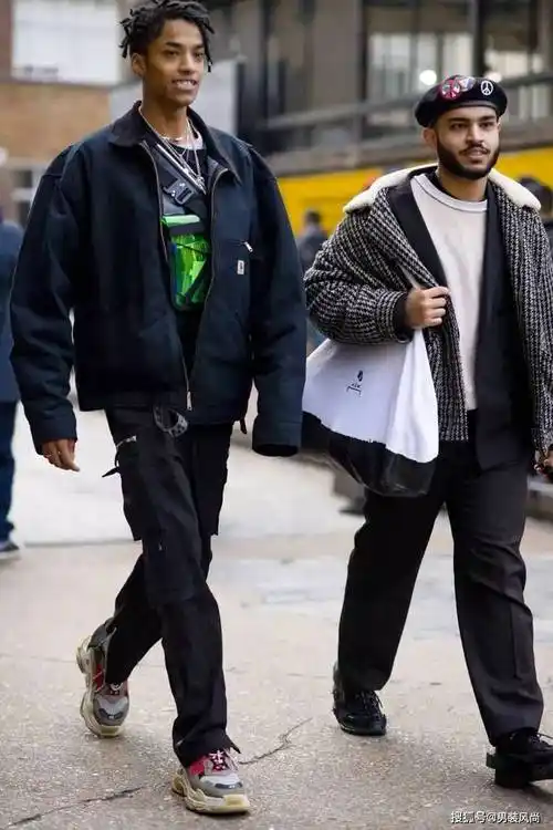 春季男士街头风如何穿搭既显时尚潮流又不失男人味|男装|工装裤|身材