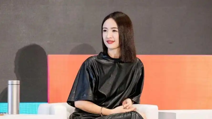 冬天长发难打理,林依晨的御姐短发我先剪!-腾讯新闻