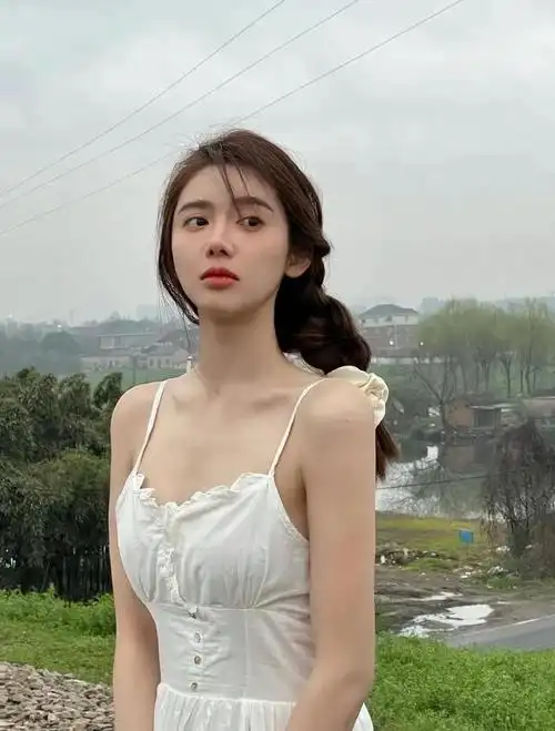 著名女主播美娜