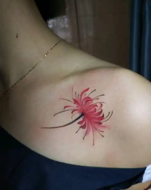 彼岸花纹身图片肩部水彩彼岸花纹身图案