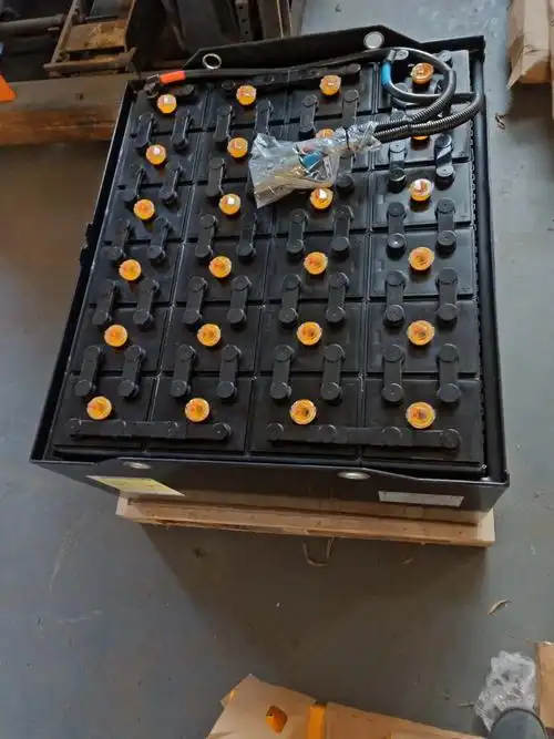 烟台周边斗山叉车电瓶组/24v 48v不同规格叉车蓄电池组销售
