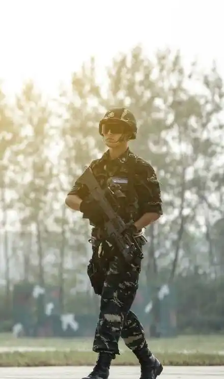 真正男子汉教官王威开微博啦