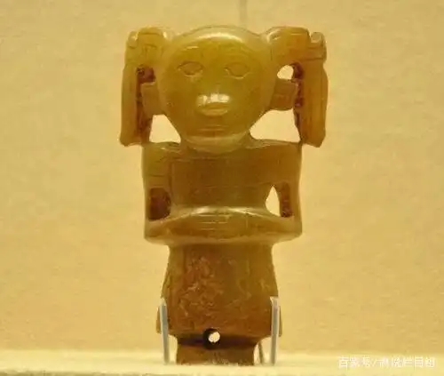 石家河文化时期玉人