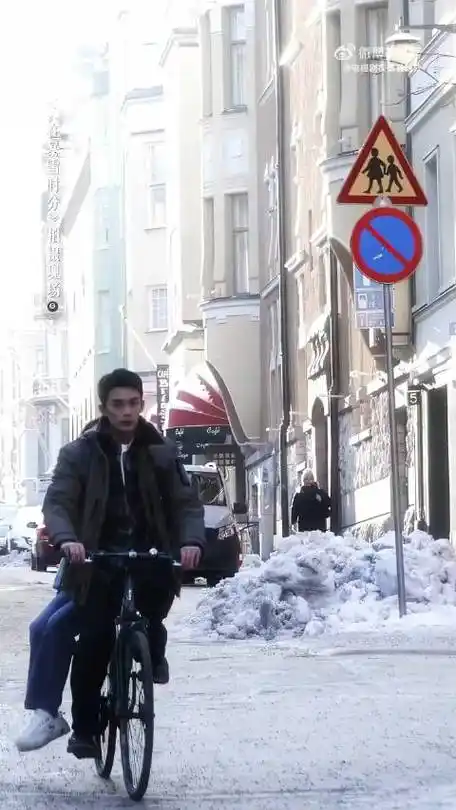 吴磊,赵今麦《在暴雪时分》雪中落日牵手背影花絮96