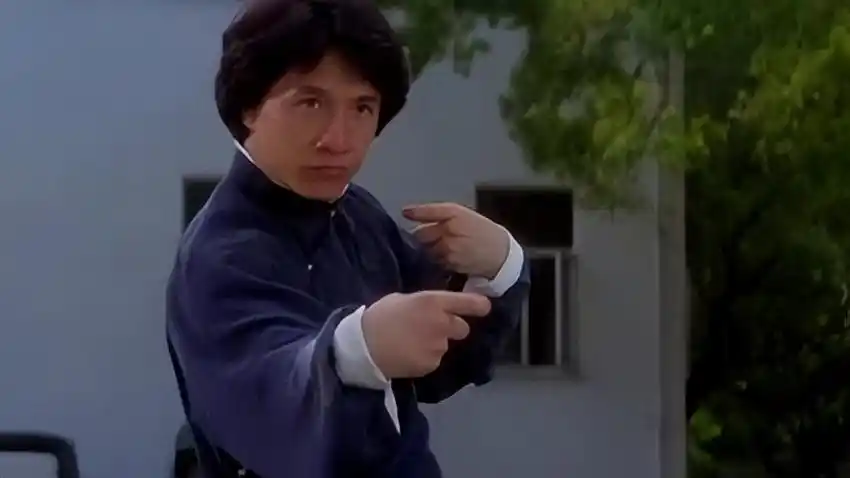 成龙零片酬演《醉拳2》,梅艳芳狄龙友情价,只为筹款建楼?