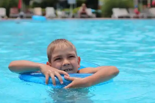 小孩游泳的十大坏处分析