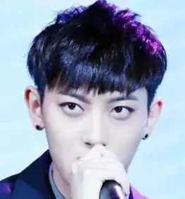 男生桃心齐刘海发型怎么剪 桃心齐刘海,桃心发型,桃心刘海