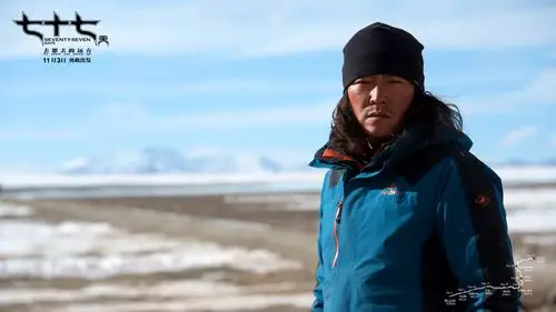 影片男主原型杨柳松以自行车为运载工具携带非常有限的给养独自一人