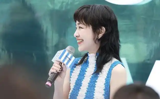 郭采洁现身成都为品牌活动站台|成都市|华语歌手|华语音乐_网易订阅