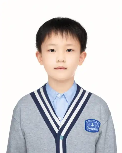 白底证件照入学证件照