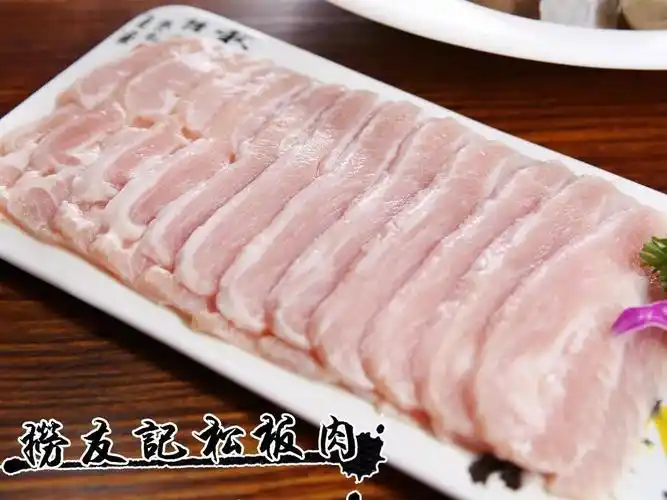 吃起来嫩滑又富有嚼劲的口感,薄薄的一片肉却享受到两种极致的碰撞.