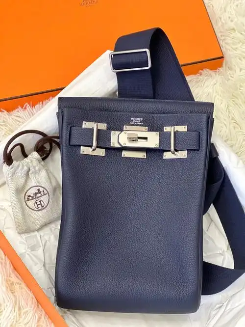 爱马仕hacados男包午夜蓝