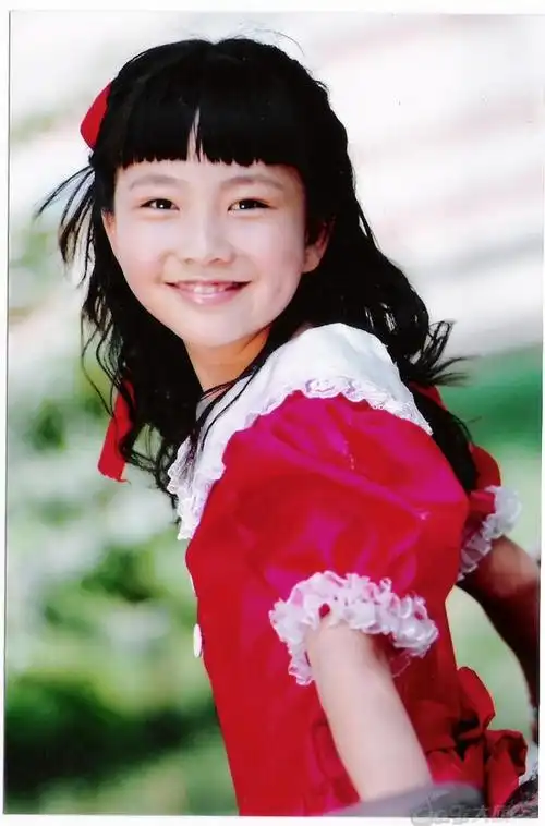 还记得家有儿女的朵朵嘛女大十八变颜值逆袭