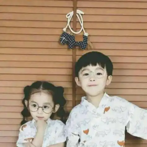 萌小孩情侣头像一男一女_可爱小孩子两小无猜_情侣头像