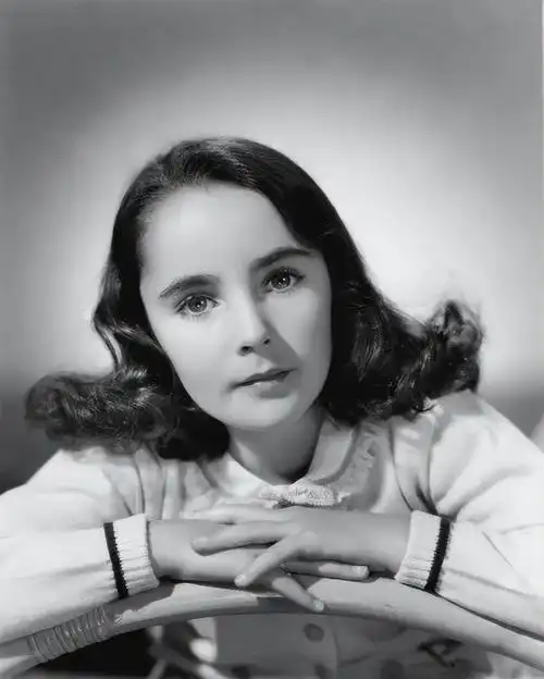 伊丽莎白泰勒 费雯丽唯一的女儿 - 587网