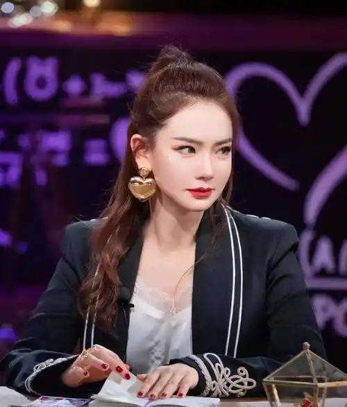 金句女王戚薇再放大招女生追男生绝对不可以厚脸皮太真实了