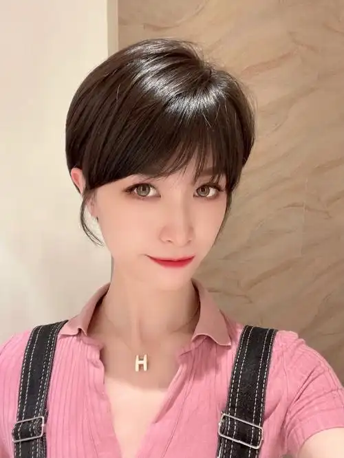 71这款短发可要抓紧收藏起来啦8215很多女生剪短发之所在不好看