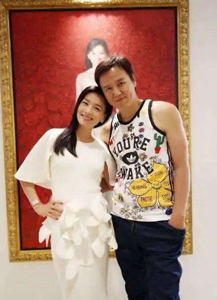 张庭与老公林瑞阳热舞,两人要参加舞蹈大赛