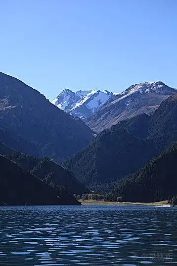 新疆天山天池图片_新疆天山天池高清图片_全景视觉