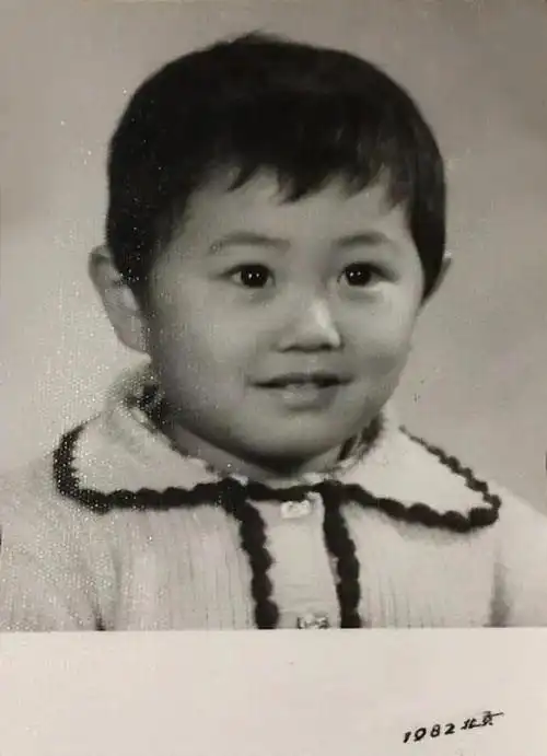 身为高干子弟,却对相声情有独钟而随着名气的提升,"孙越的老婆是谁?