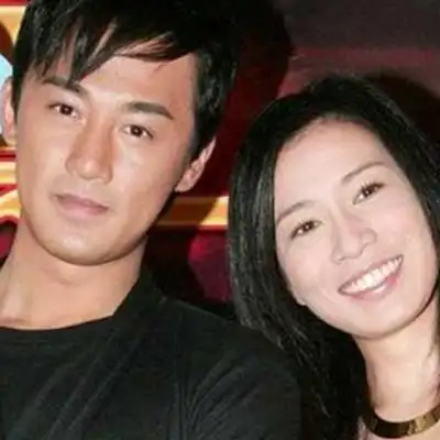 【图】佘诗曼老公孩子照片曝光 揭与张智霖拍戏调情