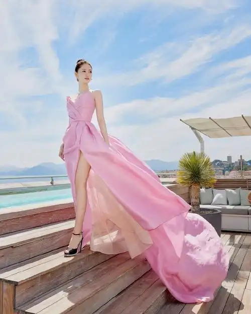 qeelin品牌代言人林允儿##林允儿0530生日快乐