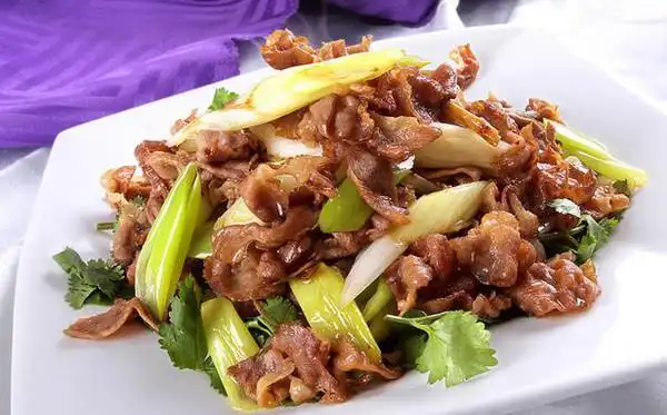 葱爆羊肉,壮腰健肾滑嫩真的是回味无穷啊