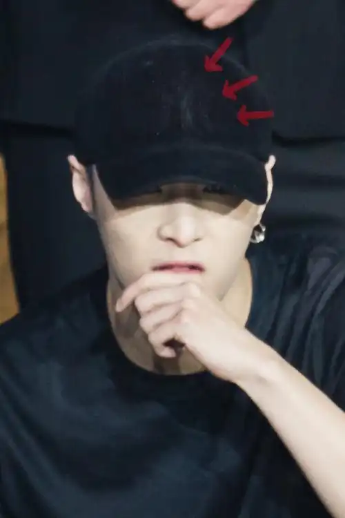 张艺兴代言匡威