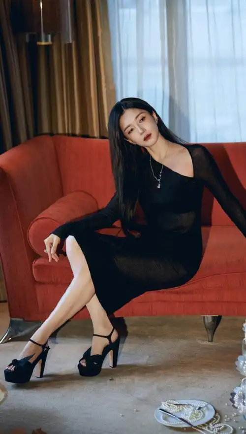 江疏影雪白的腿.