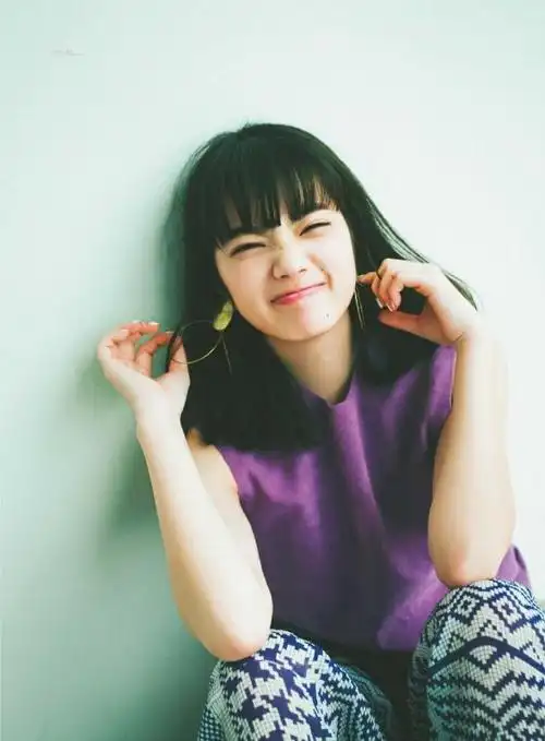 美女明星日本美女明星小松菜奈ins图片热辣美女文章小虾米